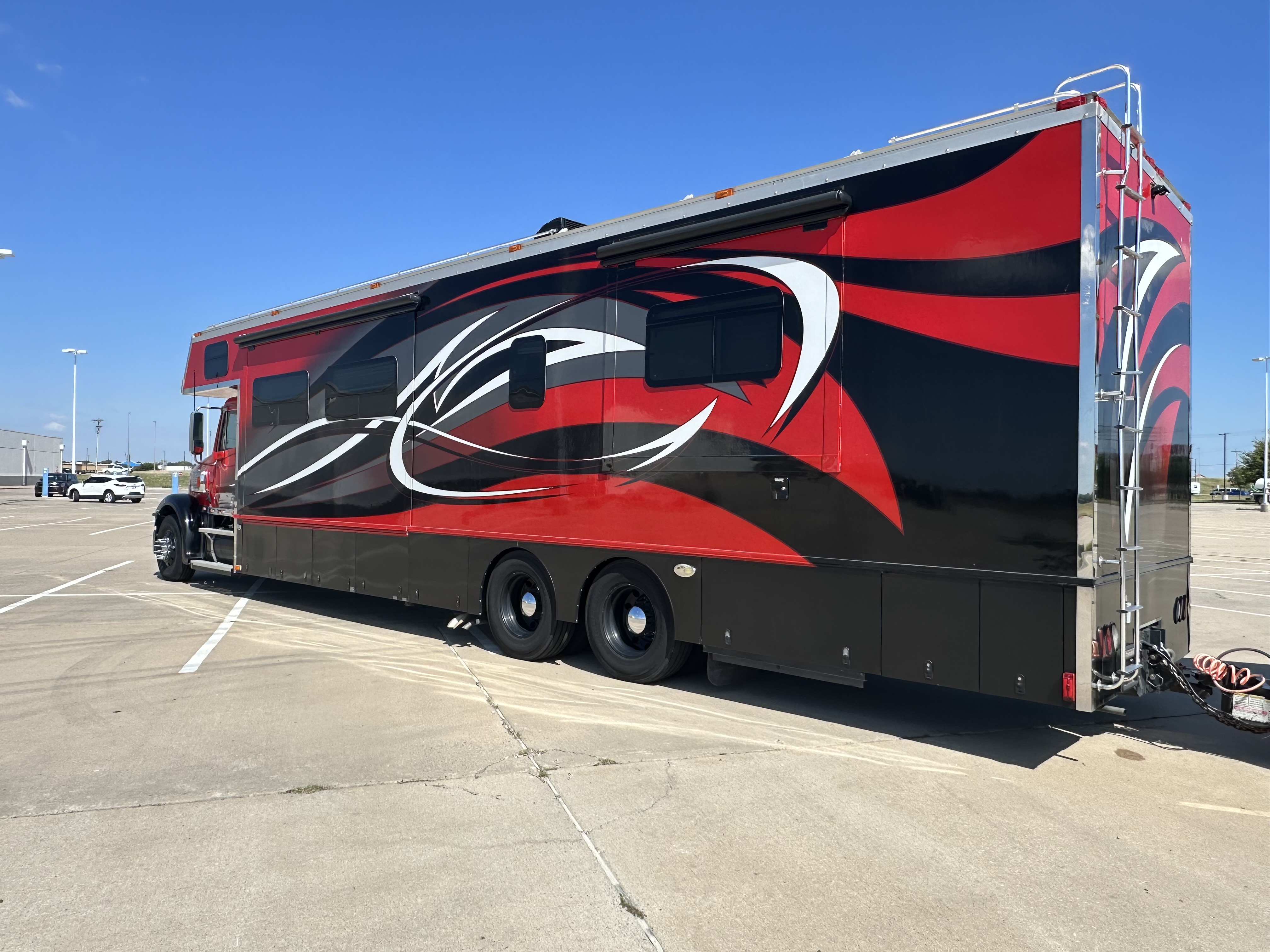 Used 2010 Renegade 45' Motorcoach
